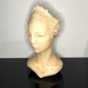 BRAND NEW- D.L. & Co BUST OF DIERDRE fairy candle